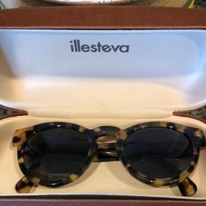Illesteva Leonard Sunglasses. Tortoise and grey